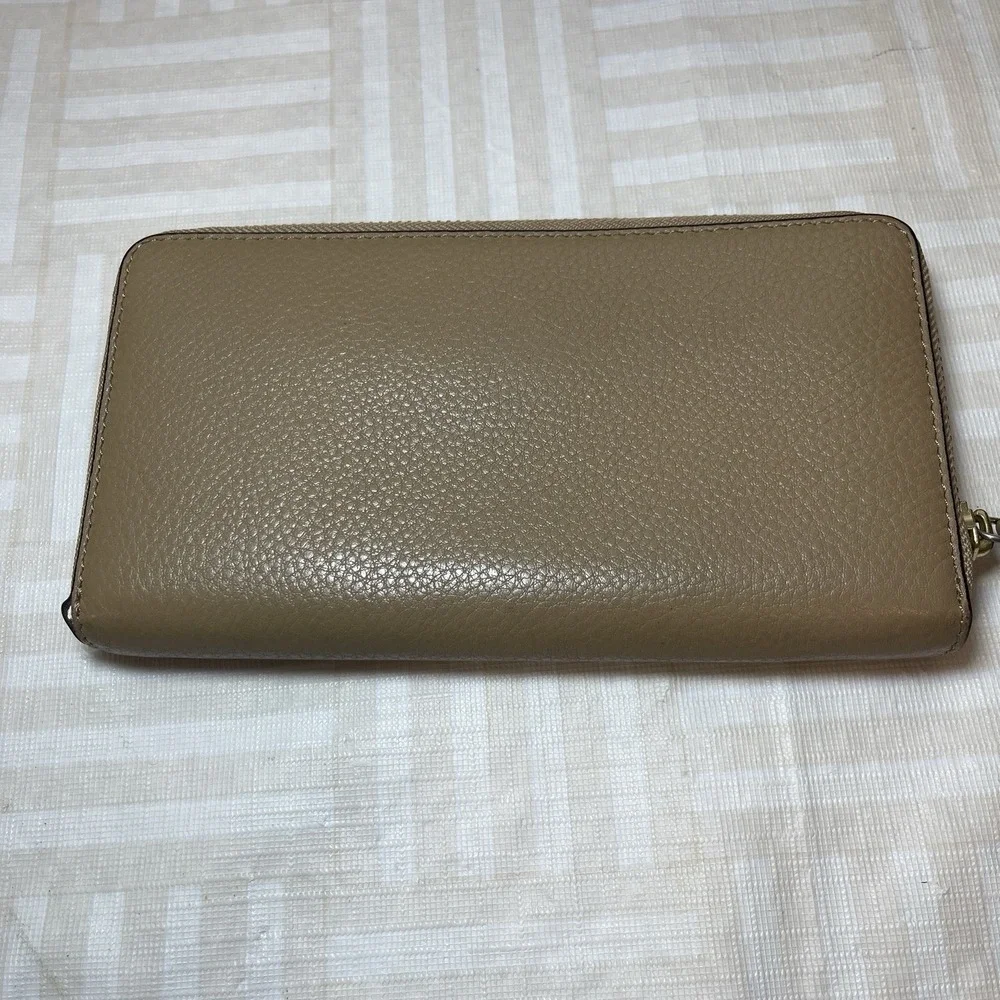 Tory Burch tory burch